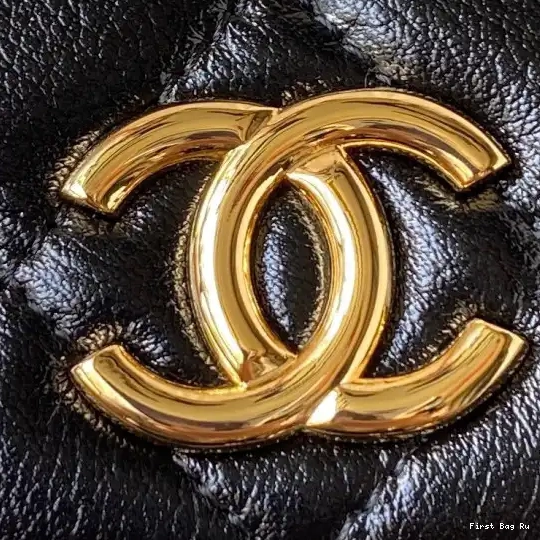 First Bag Ru WITH CHANEL CHANELUTCH CHAIN 0618